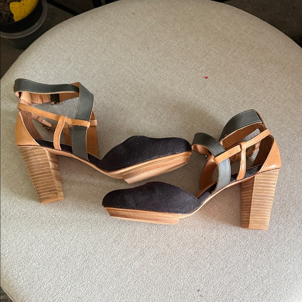 Stylish Black, Navy and Tan Women's Shoes - Picture 10 of 16